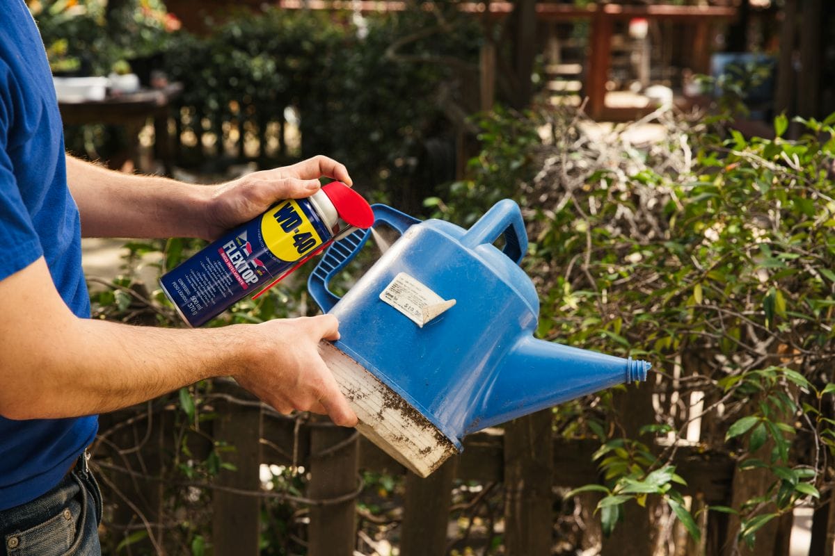 wd 40 tem funções que vão além da lubrificação